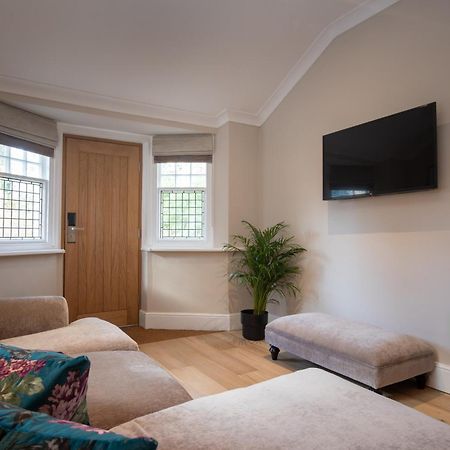 Rowton Hall Hotel And Spa Chester Exteriör bild