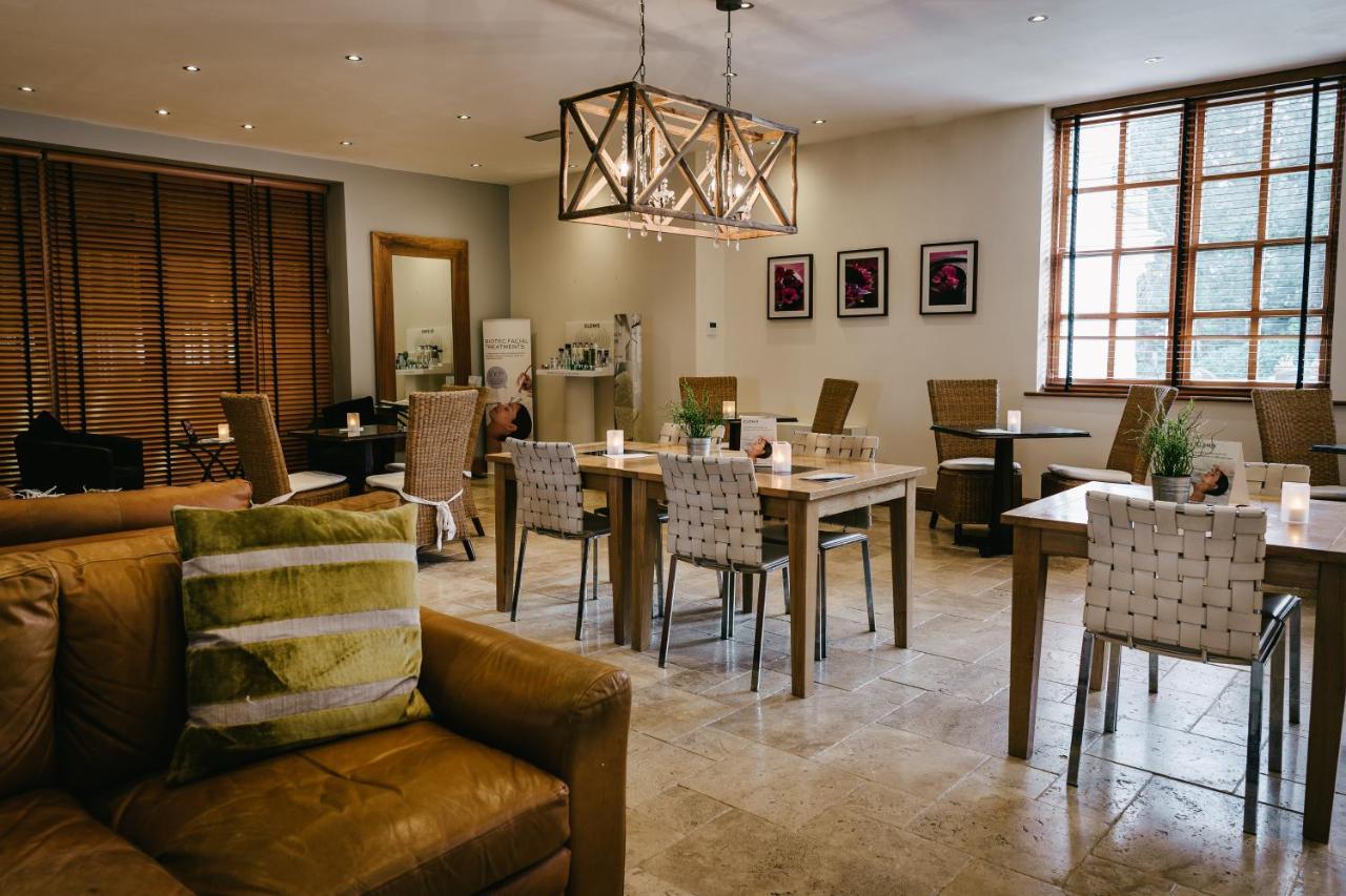 Rowton Hall Hotel And Spa Chester Exteriör bild
