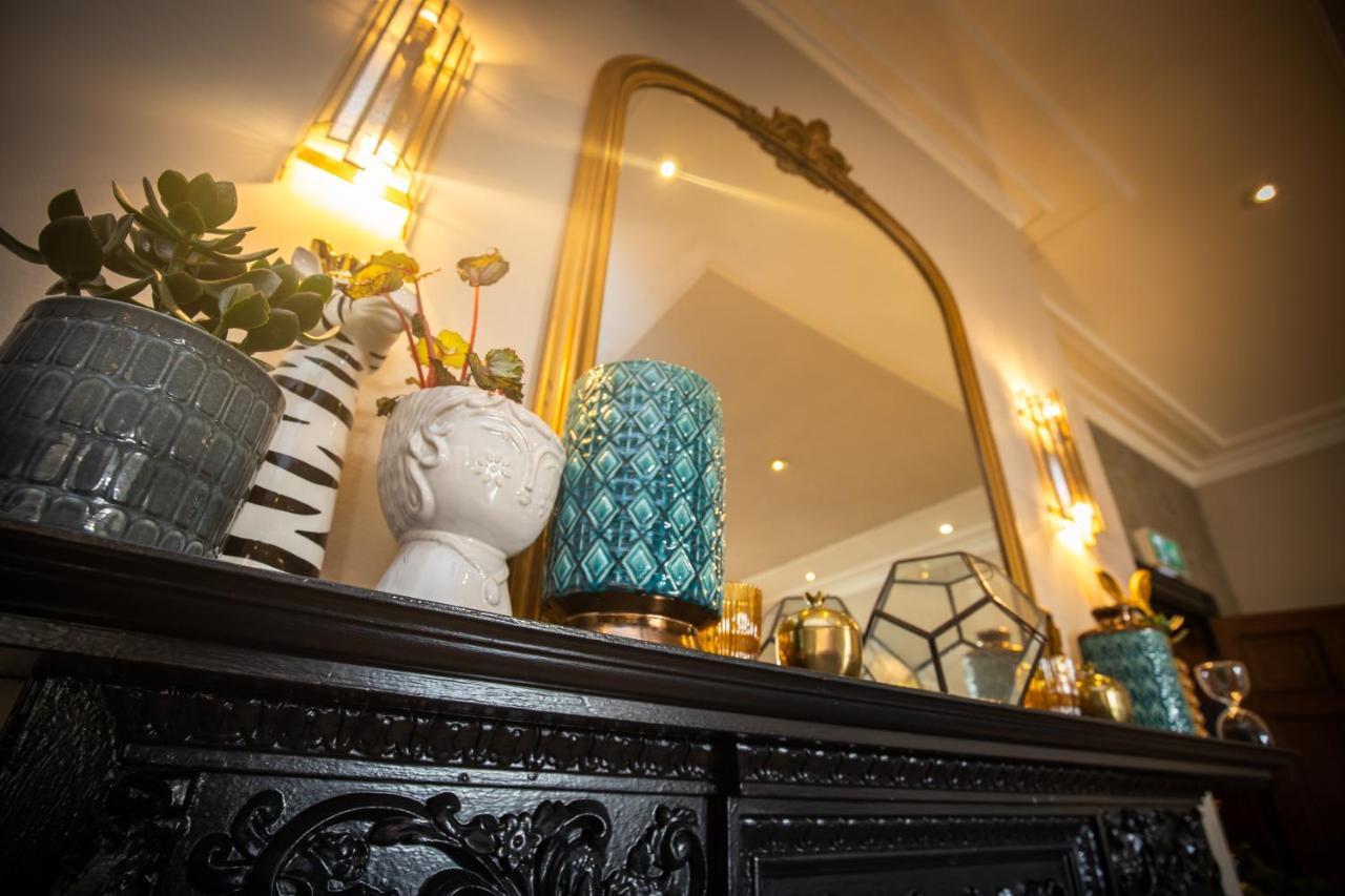 Rowton Hall Hotel And Spa Chester Exteriör bild