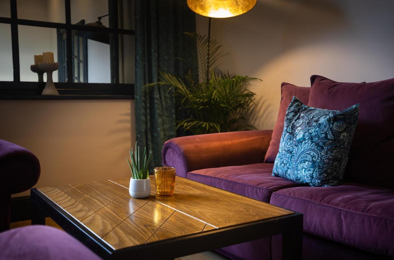 Rowton Hall Hotel And Spa Chester Exteriör bild
