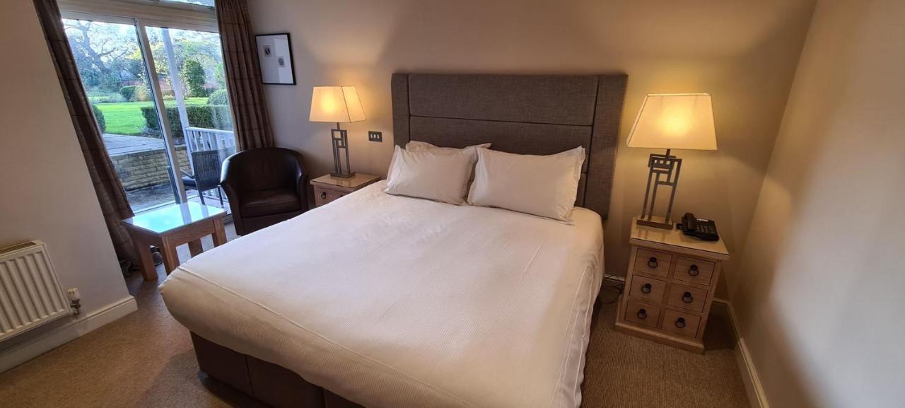 Rowton Hall Hotel And Spa Chester Exteriör bild