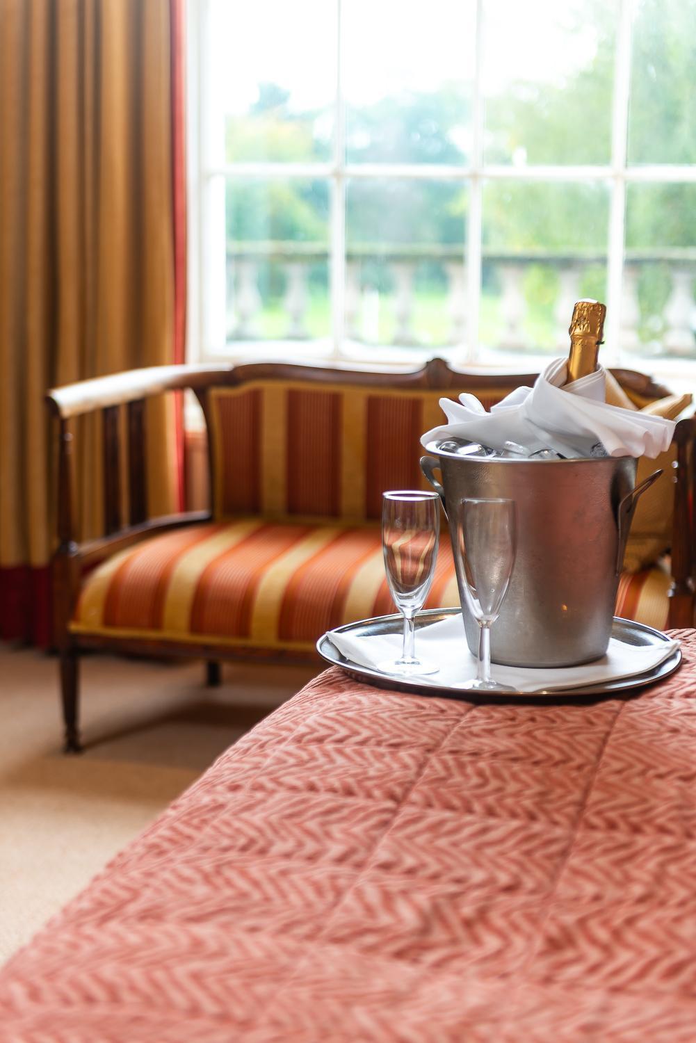 Rowton Hall Hotel And Spa Chester Exteriör bild