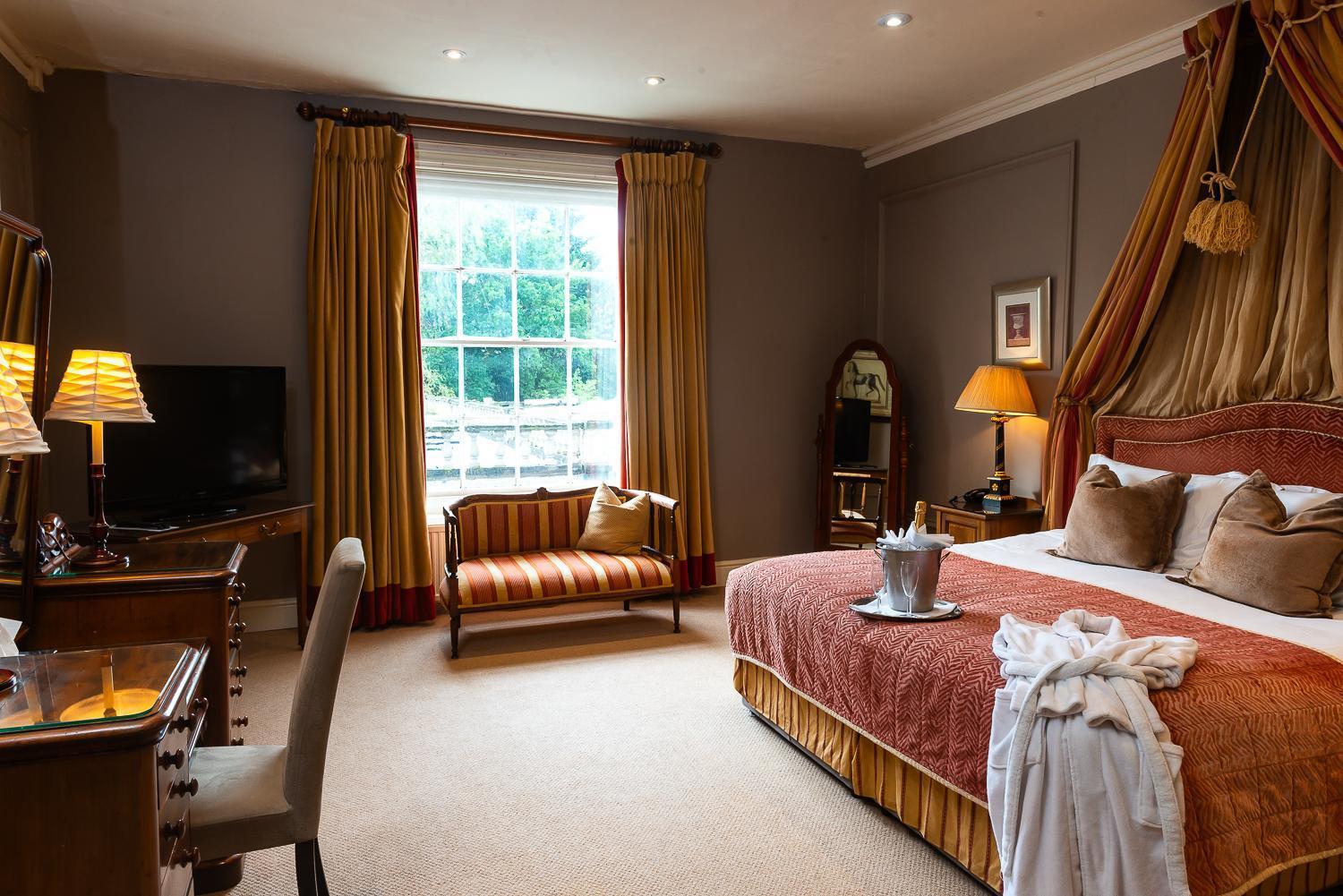 Rowton Hall Hotel And Spa Chester Exteriör bild