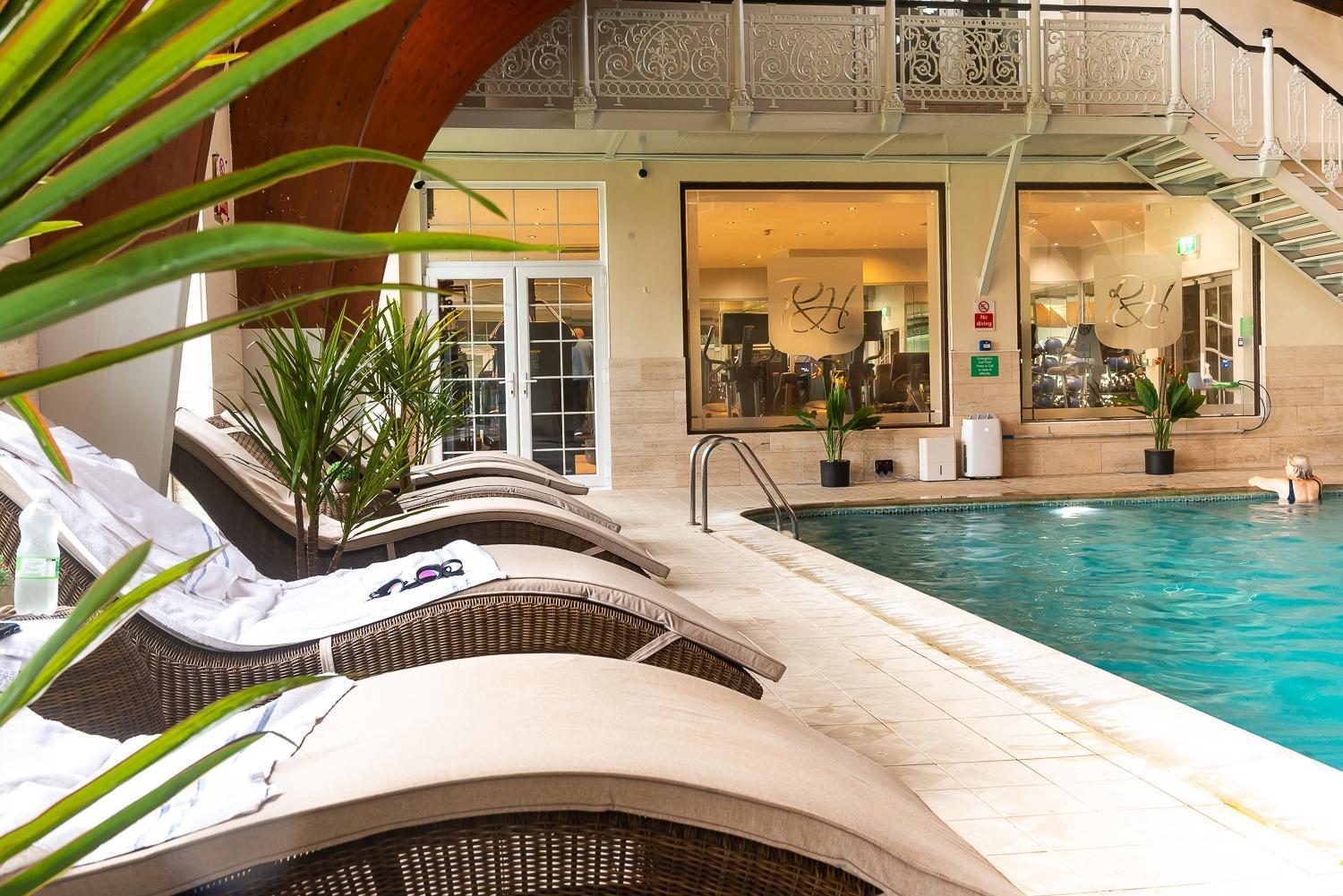 Rowton Hall Hotel And Spa Chester Exteriör bild