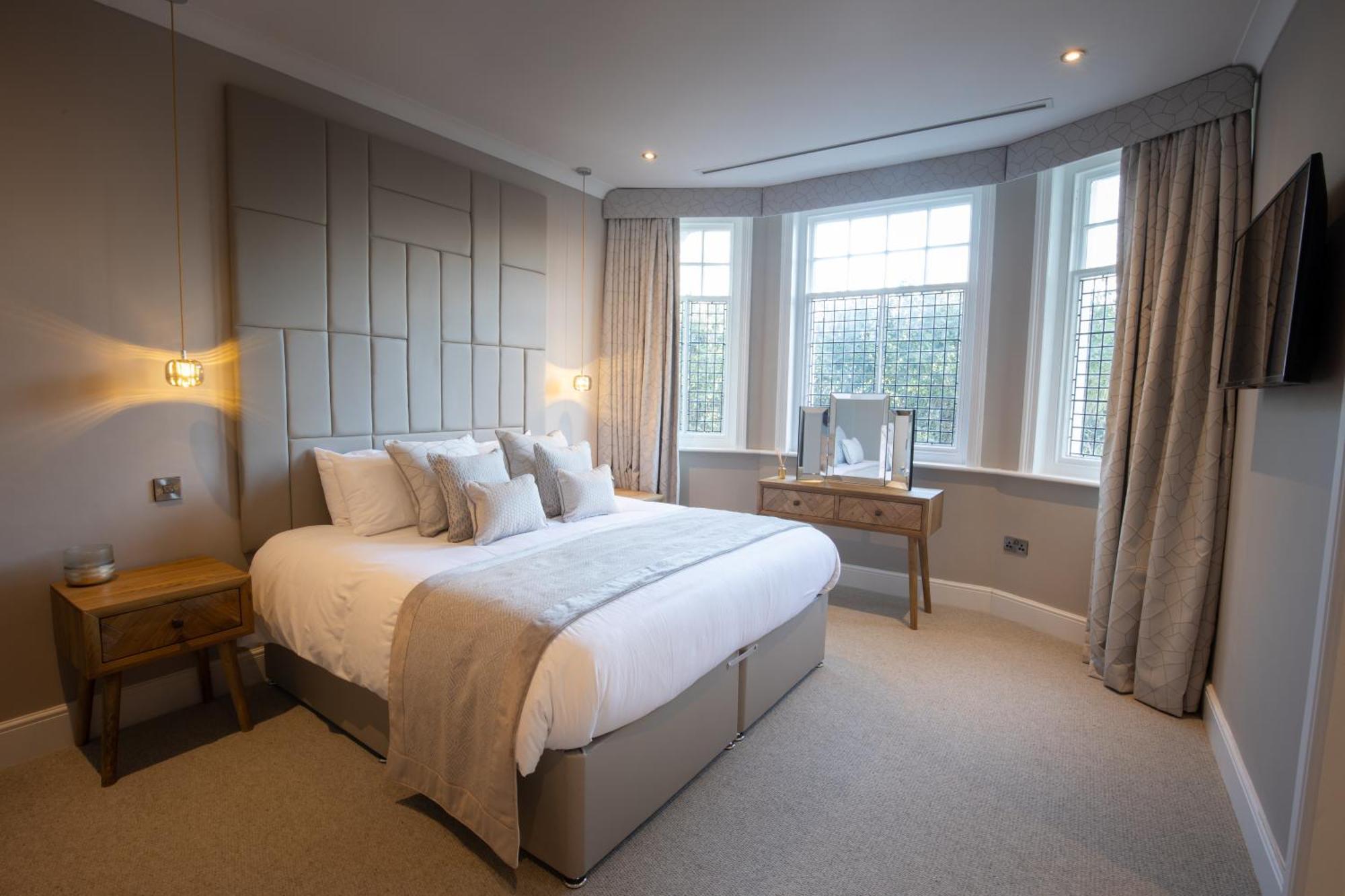 Rowton Hall Hotel And Spa Chester Exteriör bild